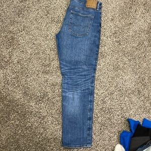 American Eagle 🦅 Mens 34x30 straight Athletic fit Jeans great condition